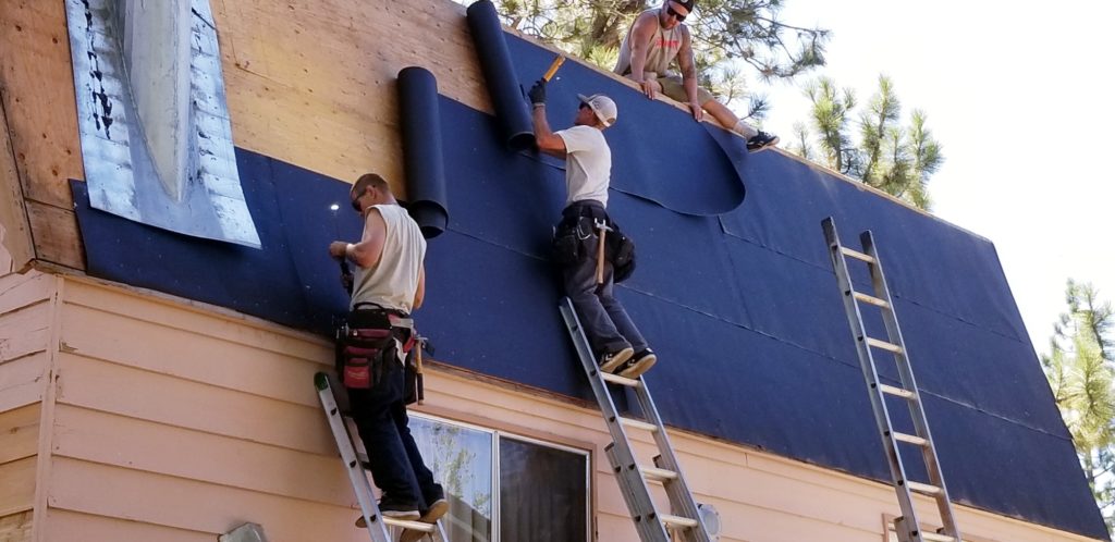 HUS Roofers Ensuring Proper Underlayment Installation for Shingles in Los Angeles